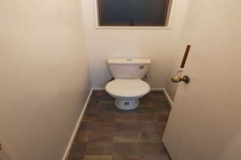 Photo of property in 4/60 Nikau Street, New Lynn, Auckland, 0600