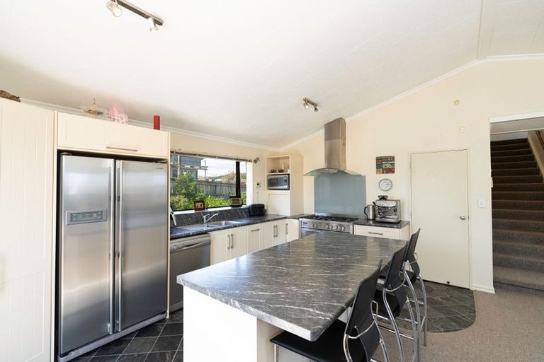 Photo of property in 4 Arataki Grove, Waitarere Beach, Levin, 5510