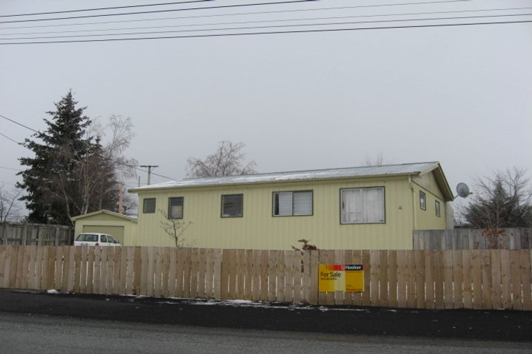 Photo of property in 39 Simons Street, Twizel, 7901