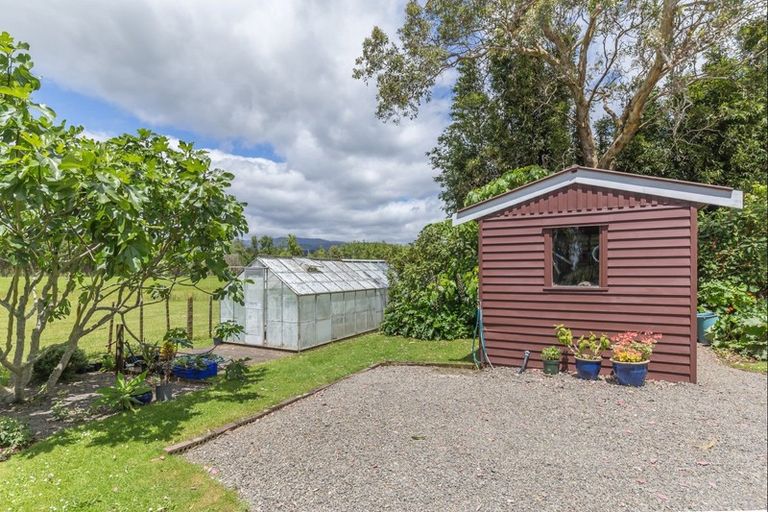 Photo of property in 37 Vista Road, Ohau, Levin, 5570