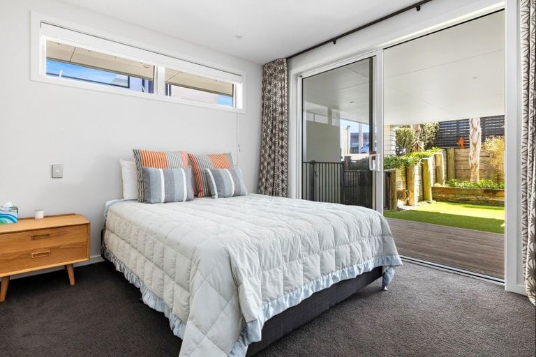 Photo of property in 60 Karewa Parade, Papamoa Beach, Papamoa, 3118