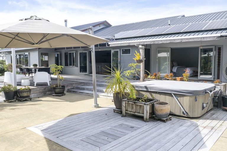 Photo of property in 6 Kaiwaka-mangawhai Road, Mangawhai, Kaiwaka, 0573
