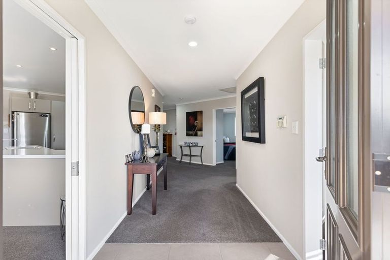 Photo of property in 6 Liberty Grove, Kelvin Grove, Palmerston North, 4414
