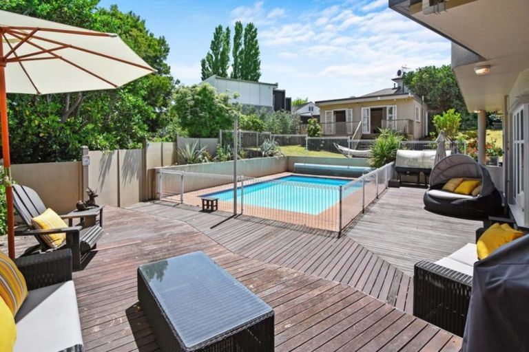 Photo of property in 9 Ingleton Terrace, Fairfield, Hamilton, 3214