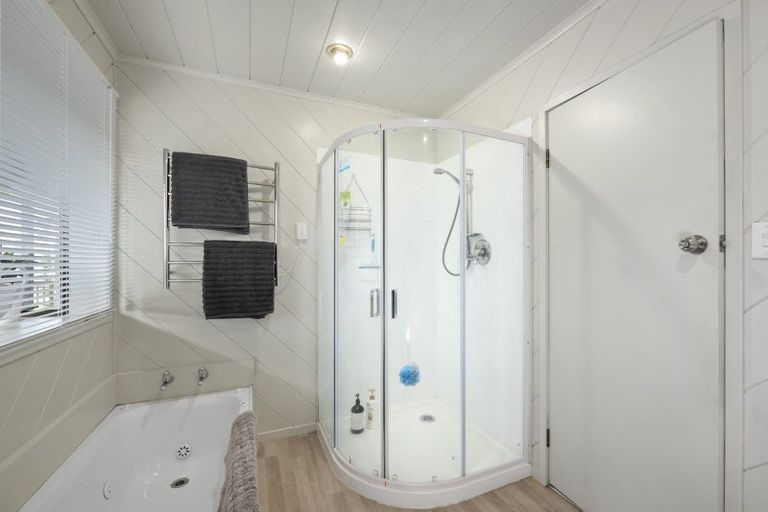 Photo of property in 15 Unsworth Road, Hamurana, Rotorua, 3097