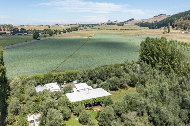 Photo of property in 16 Argyll Road, Otane, 4276