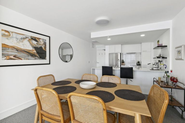 Photo of property in The Capital, 23/370 Oriental Parade, Oriental Bay, Wellington, 6011