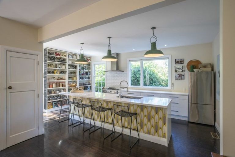 Photo of property in 25 Burnell Avenue, Thorndon, Wellington, 6011