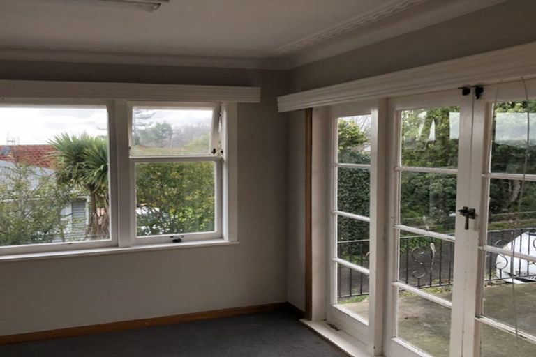 Photo of property in 4 Humphrey Kemp Avenue, Henderson, Auckland, 0612