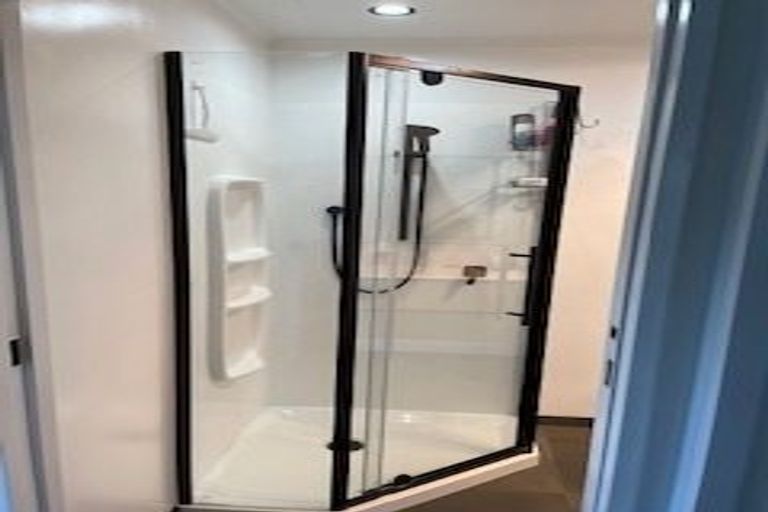 Photo of property in 11-12 Crawford Grove, Naenae, Lower Hutt, 5011