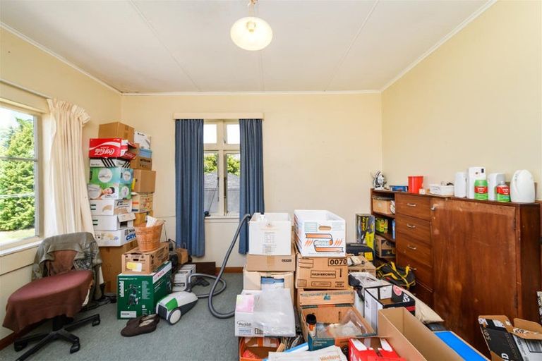 Photo of property in 56 Wightman Road, Sanson, Palmerston North, 4479