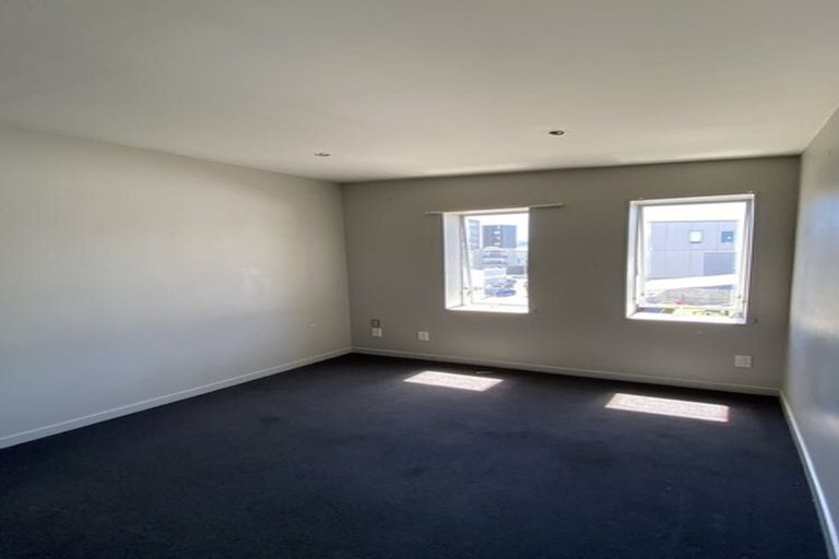 Photo of property in 16 Austin Street, Mount Victoria, Wellington, 6011