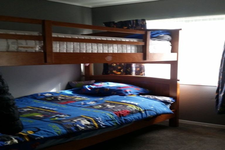 Photo of property in 57 Holmes Drive South, Massey, Auckland, 0614