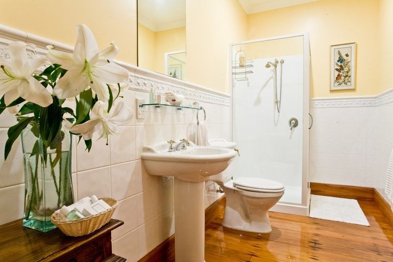 Photo of property in Mchardy Homestead, 11 Bracken Street, Hospital Hill, Napier, 4110