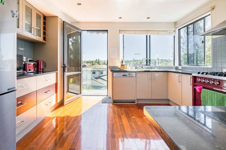 Photo of property in 118 Onetaunga Road, Chatswood, Auckland, 0626