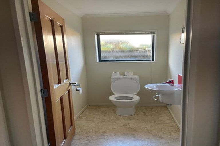 Photo of property in 12 Gandalf Crescent, Paraparaumu, 5032