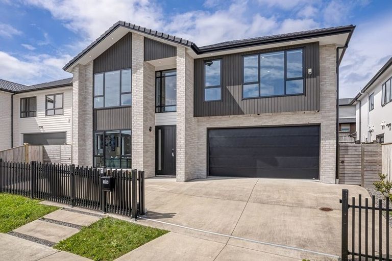 Photo of property in 104 Valderama Drive, Flat Bush, Auckland, 2019