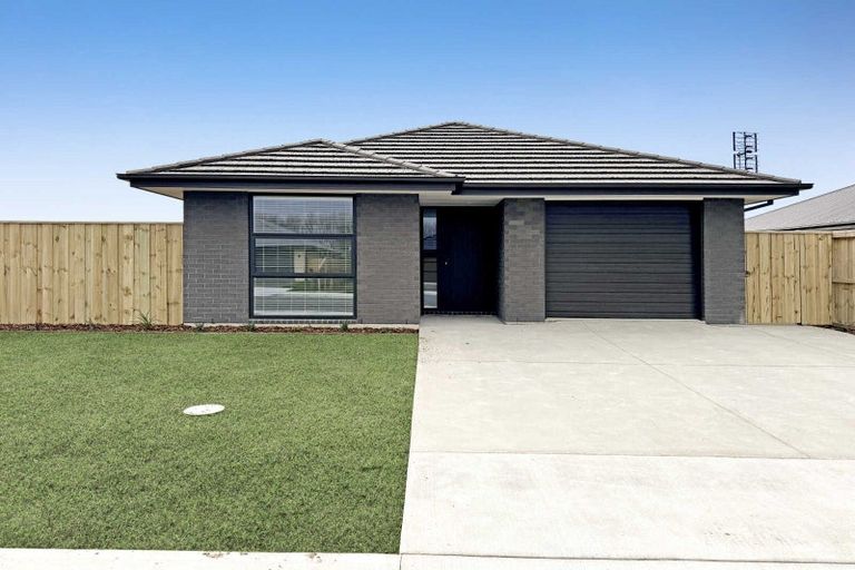 Photo of property in 42 Stackwood Avenue, Woodend, 7691