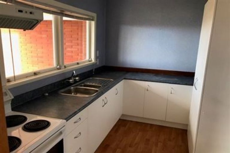 Photo of property in 1/148 Queen Street, Northcote Point, Auckland, 0627