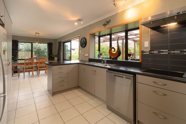 Photo of property in 2 Drayton Place, Leamington, Cambridge, 3432