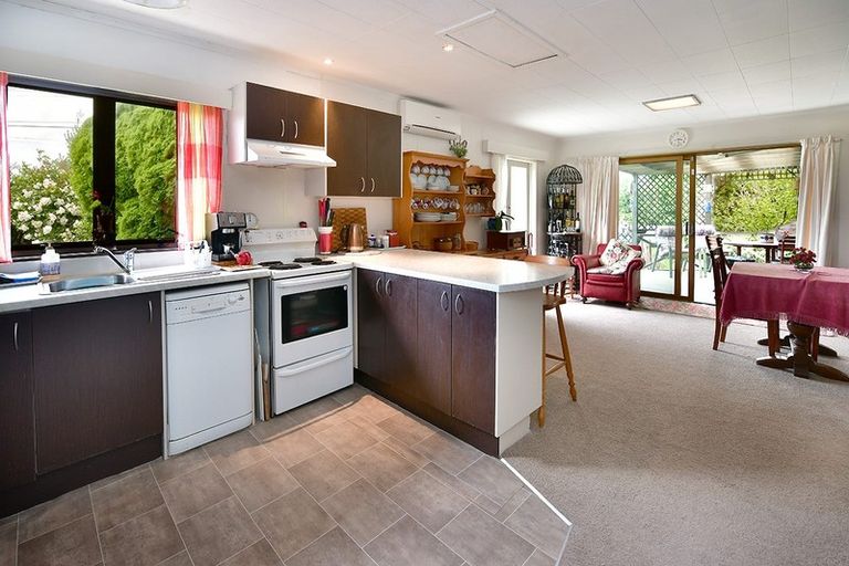 Photo of property in 113 Parkhurst Road, Parakai, 0830