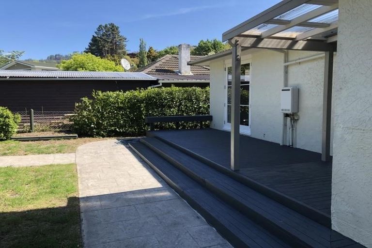 Photo of property in 1 Deller Grove, Silverstream, Upper Hutt, 5019