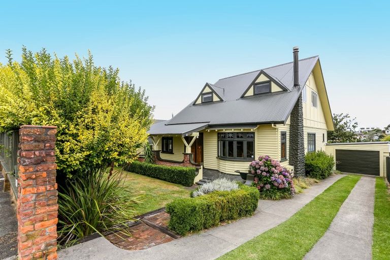 Photo of property in 12 Dorset Avenue, Westown, New Plymouth, 4310