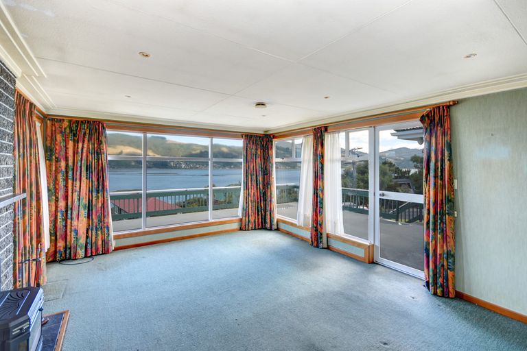 Photo of property in 19 Bayne Terrace, Macandrew Bay, Dunedin, 9014