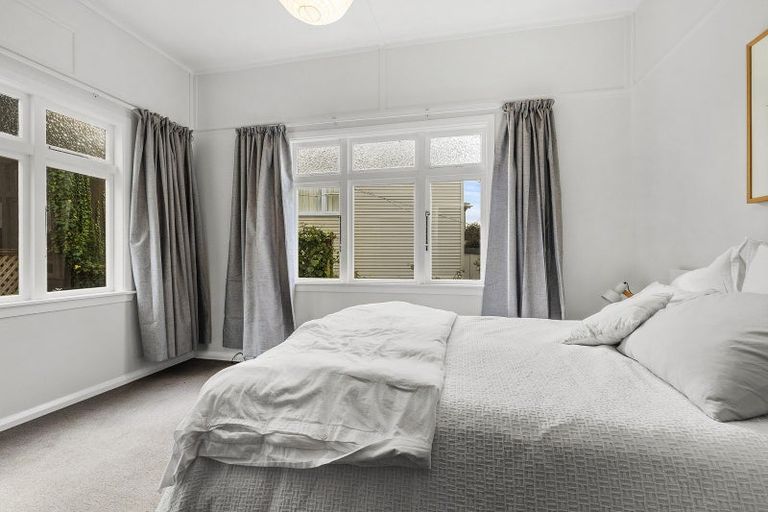 Photo of property in 16 Charlotte Avenue, Brooklyn, Wellington, 6021