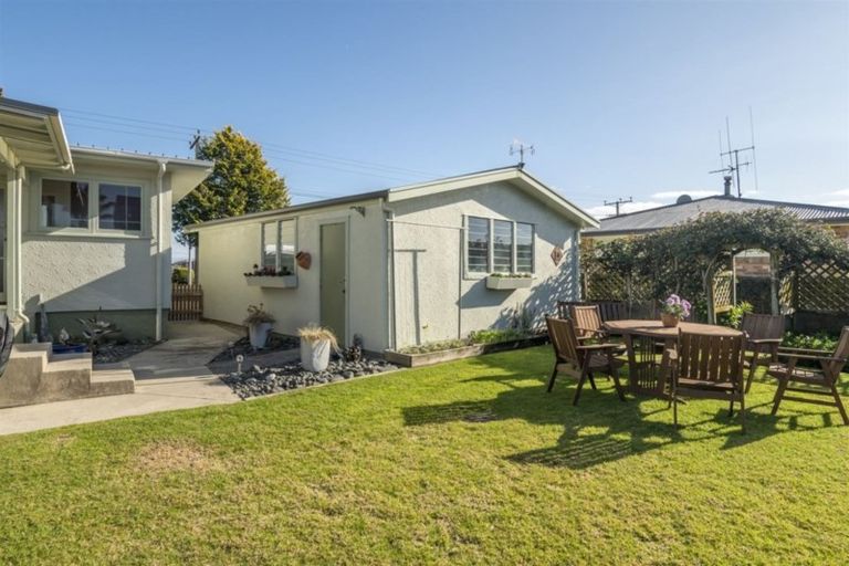 Photo of property in 385 Otumoetai Road, Otumoetai, Tauranga, 3110