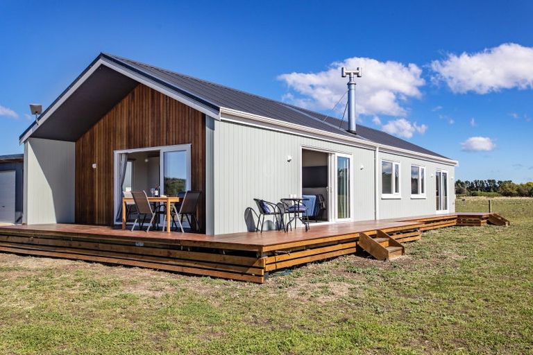 Photo of property in 86 Racecourse Road, Amberley, 7482