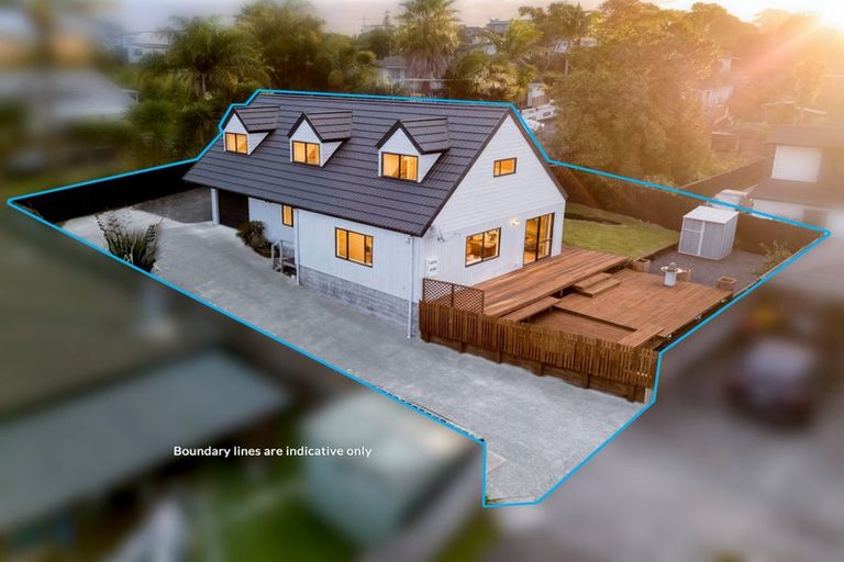 Photo of property in 54 Zefiro Drive, Massey, Auckland, 0614