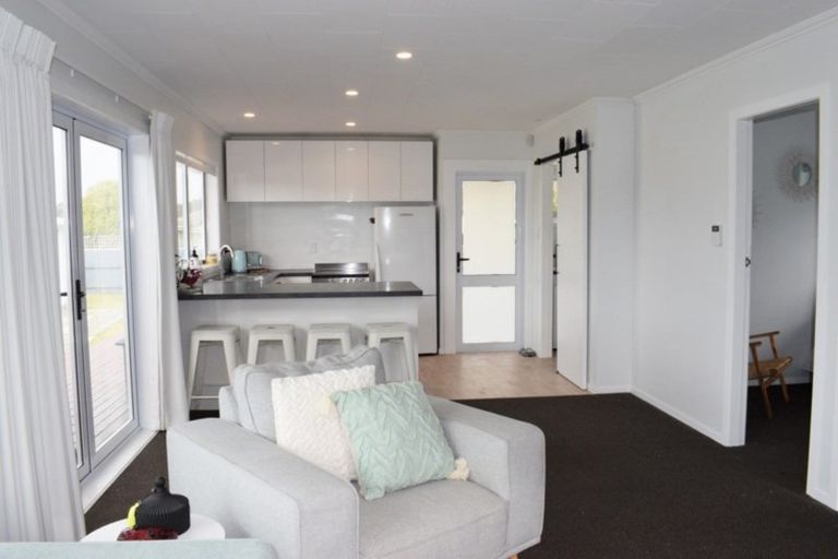 Photo of property in 52 Norfolk Crescent, Otaki Beach, Otaki, 5512