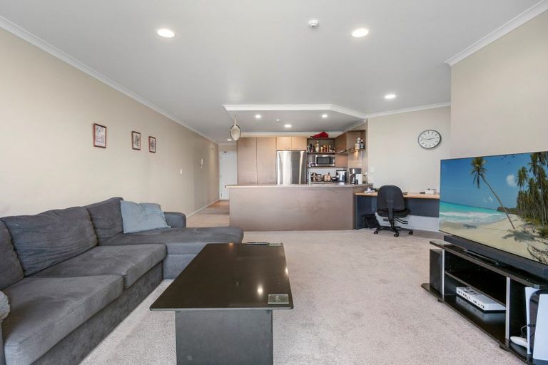 Photo of property in Paramount Apartments, 25/281 Maunganui Road, Mount Maunganui, 3116