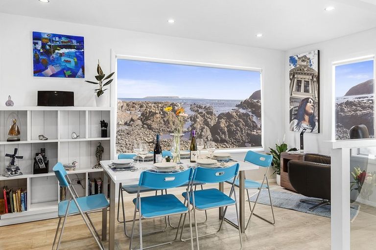 Photo of property in 77 Moana Road, Plimmerton, Porirua, 5026