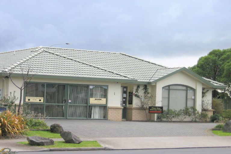 Photo of property in 1 Wayne Francis Drive, East Tamaki, Auckland, 2016