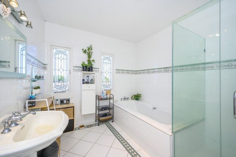 Photo of property in 70 West Street, Pukekohe, 2120