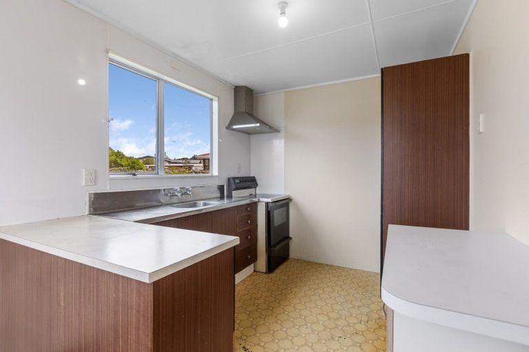 Photo of property in 18 Nikau Street, Inglewood, 4330