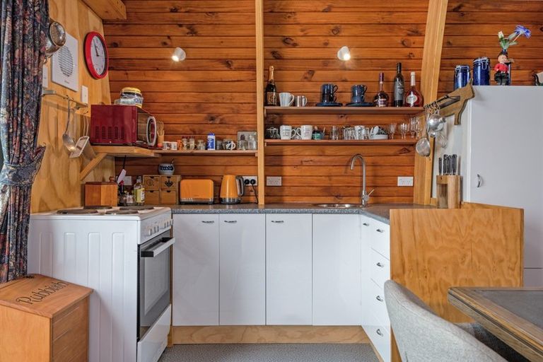 Photo of property in 48 Burgoyne Street, Woodville, 4920