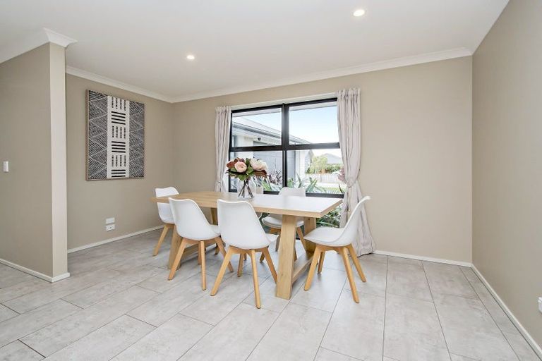 Photo of property in 16 Bellbird Place, Rolleston, 7614