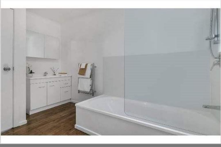 Photo of property in 31 Mahara Avenue, Birkenhead, Auckland, 0626