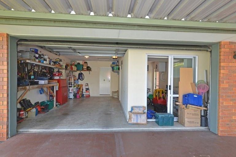 Photo of property in 21 Sutton Place, Dallington, Christchurch, 8061