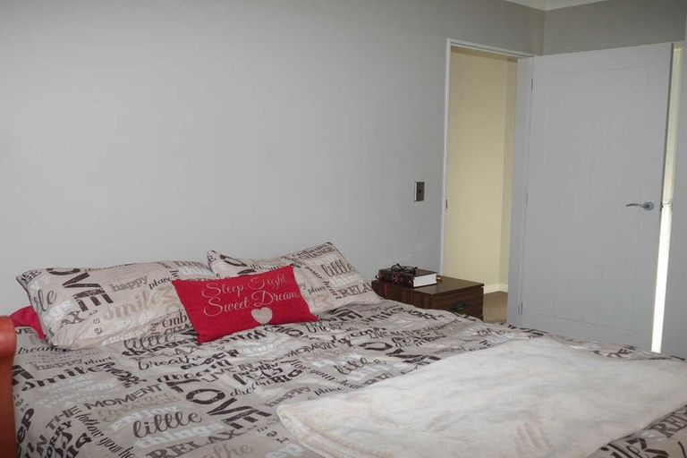 Photo of property in 65 Waterstone Avenue, Paraparaumu, 5032