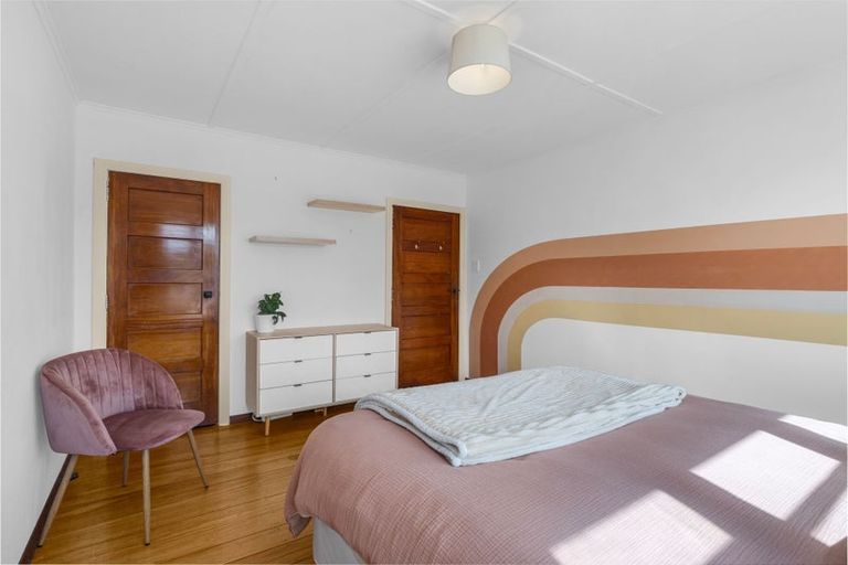 Photo of property in 11 Victory Place, Aramoho, Whanganui, 4500