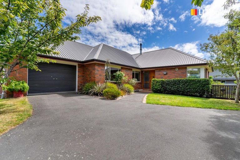 Photo of property in 8 Jaffray Drive, East Taieri, Mosgiel, 9024