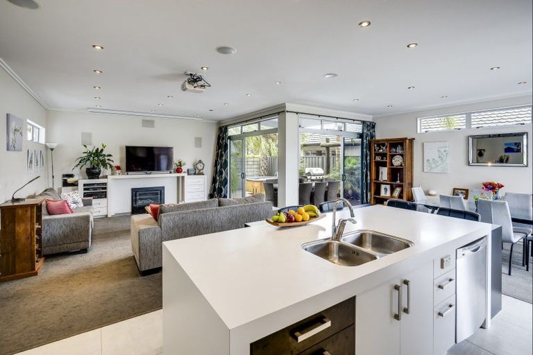 Photo of property in 11 Tasman Drive, Poraiti, Napier, 4112