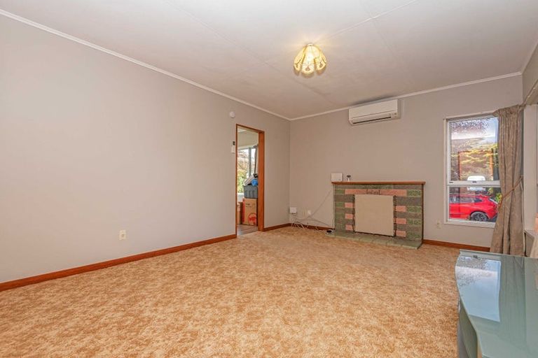 Photo of property in 38 Abraham Crescent, Milson, Palmerston North, 4414