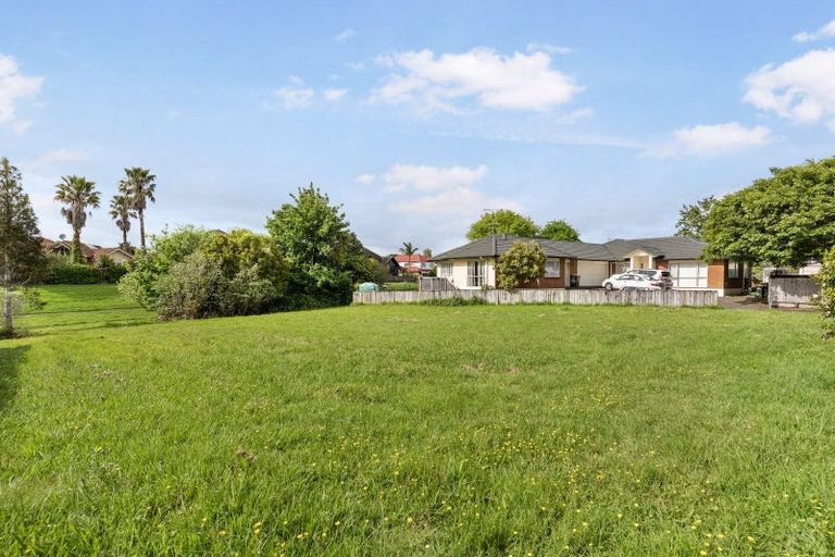 Photo of property in 50d Mirrabooka Avenue, Botany Downs, Auckland, 2010