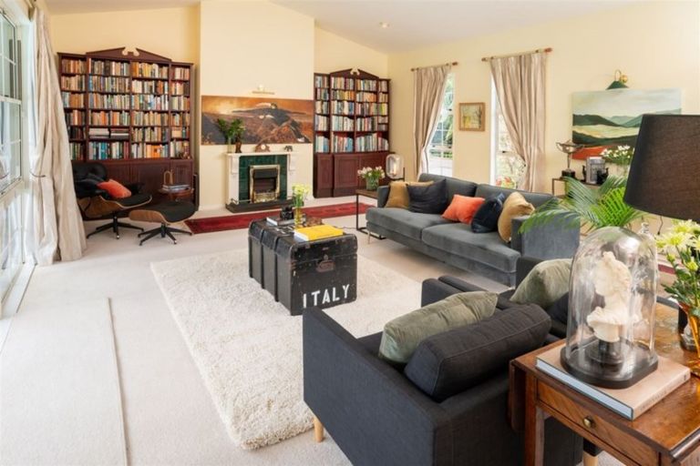 Photo of property in 50 Manu Grove, Waikanae, 5036