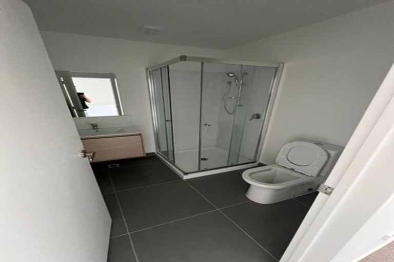 Photo of property in 36 Huri Street, Mangere Bridge, Auckland, 2022